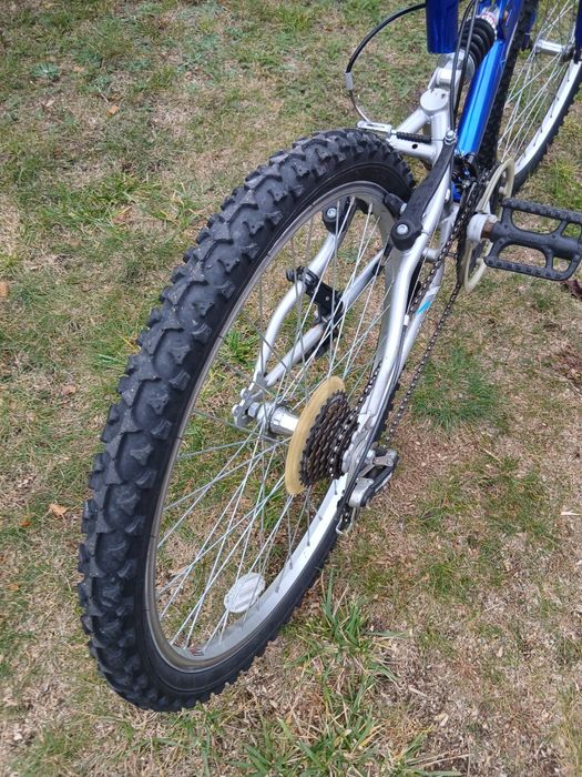 Rower dziecięcy młodzieżowy ammaco koła 24cali rama aluminiowa sprawny