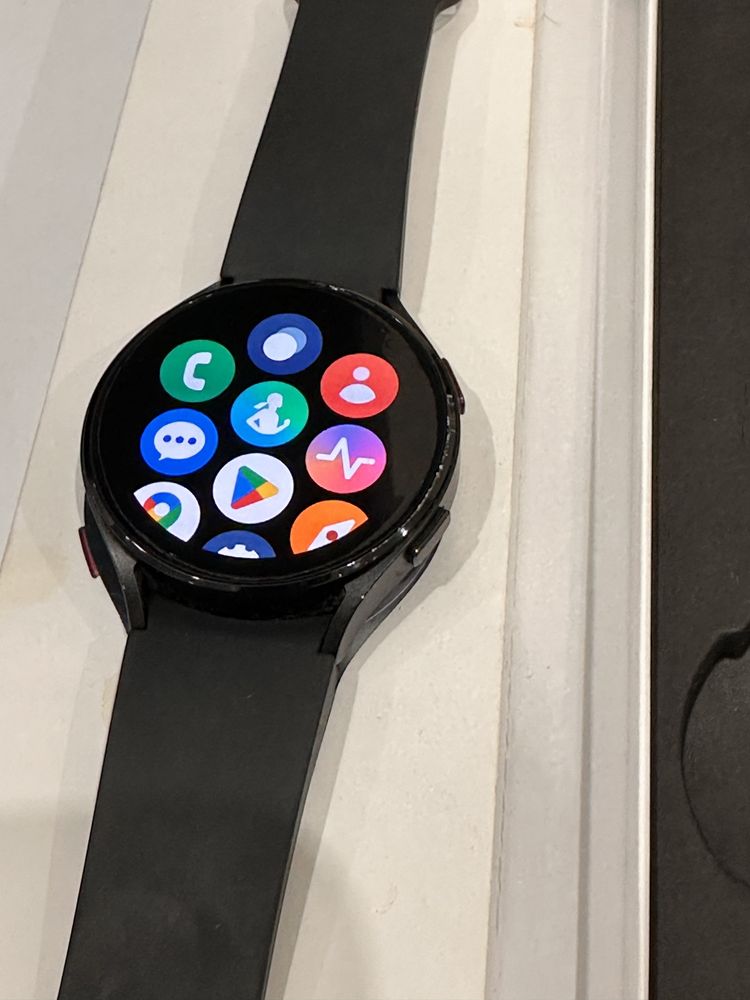 Годинник SAMSUNG galaxy watch 4