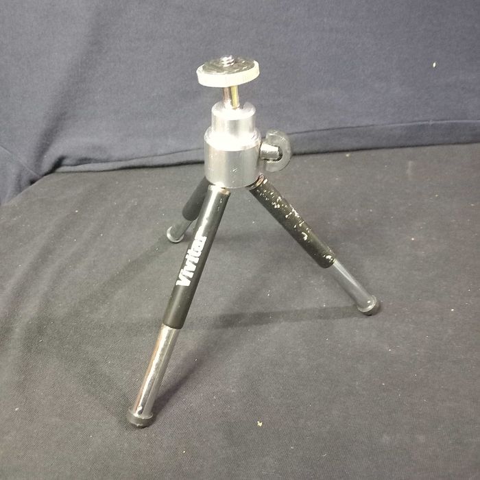 Pequeno tripé Vivitar