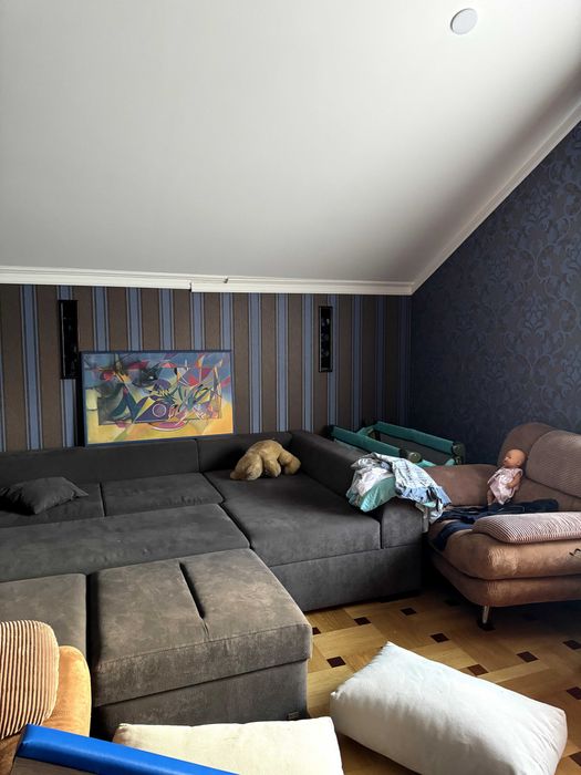 Пропонується в оренду будинок з виходом на воду