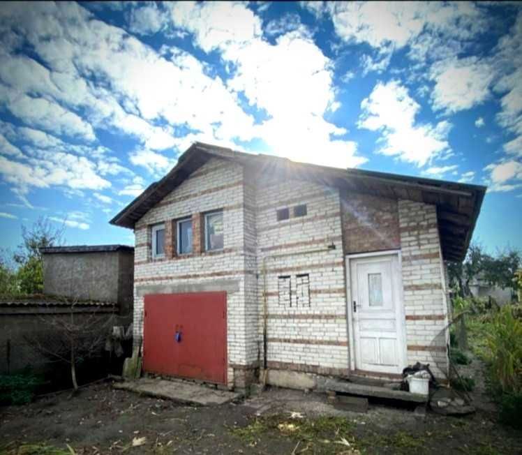 Продаж будинку смт Івано-Франкове!