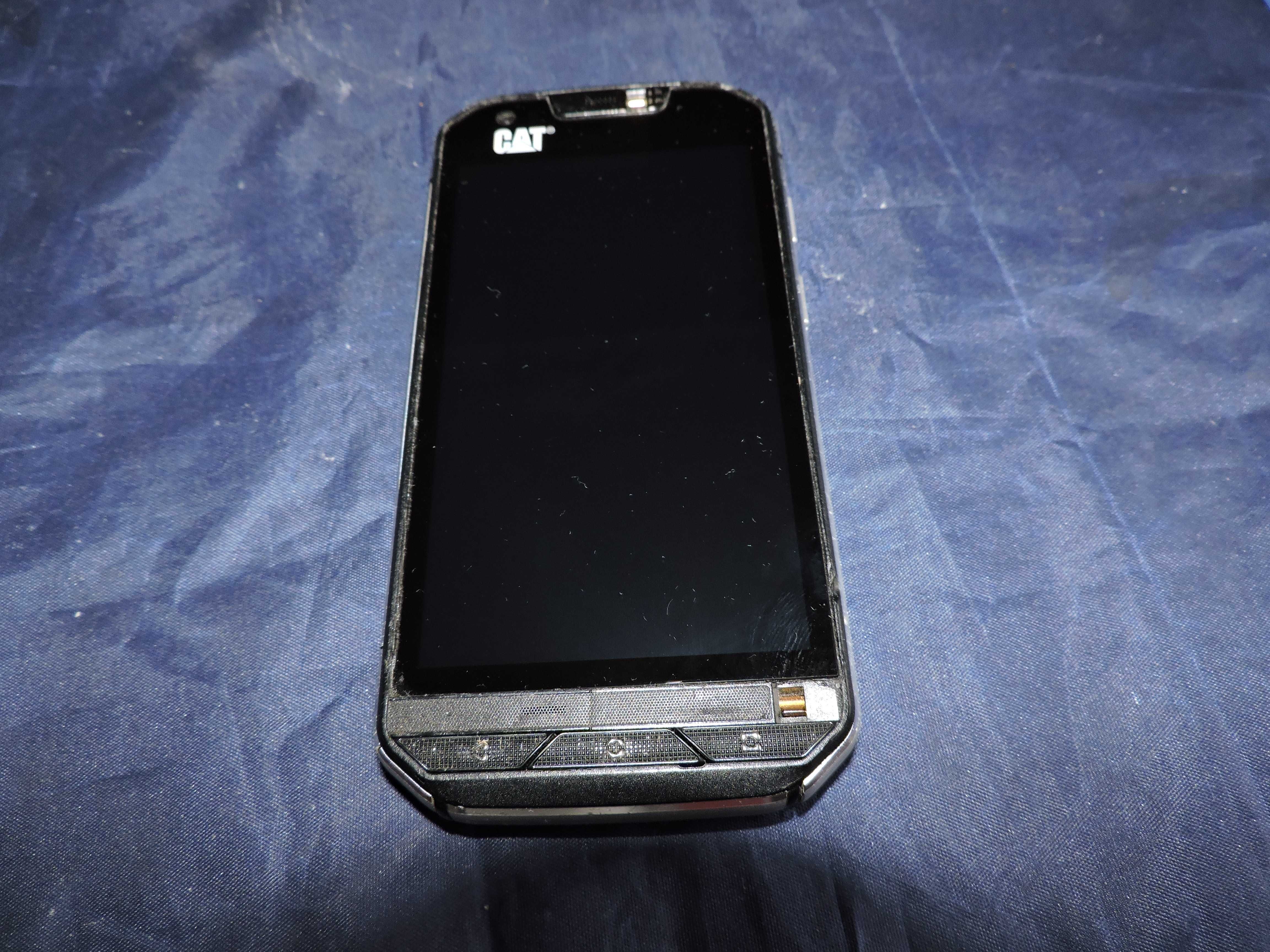 Cat S60 32B dual sim czarny
