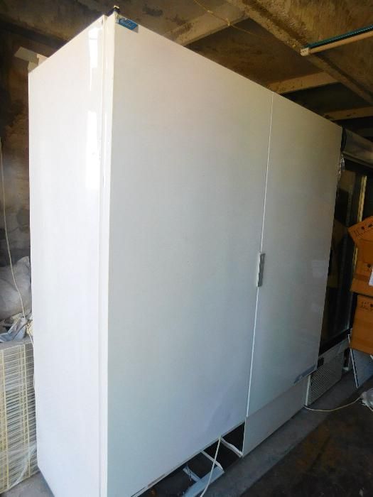 Холодильный шкаф б\у.SEG