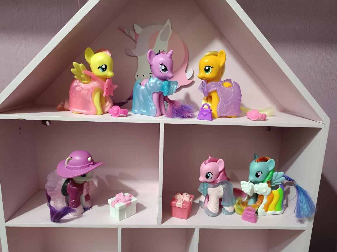 My Little Pony Ślub zamek 12 kucyków 35 akcesorii G4 Hasbro druhny
