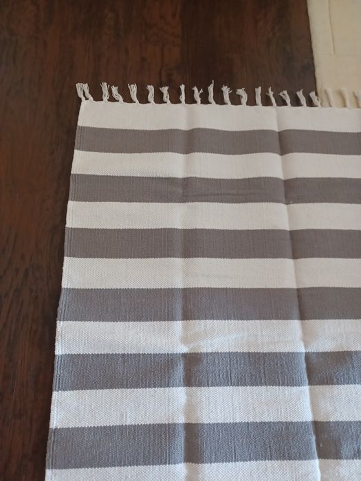 Ręcznie tkany dywan z bawełny 120 x 180 cm dywan w pasy z frędzlami