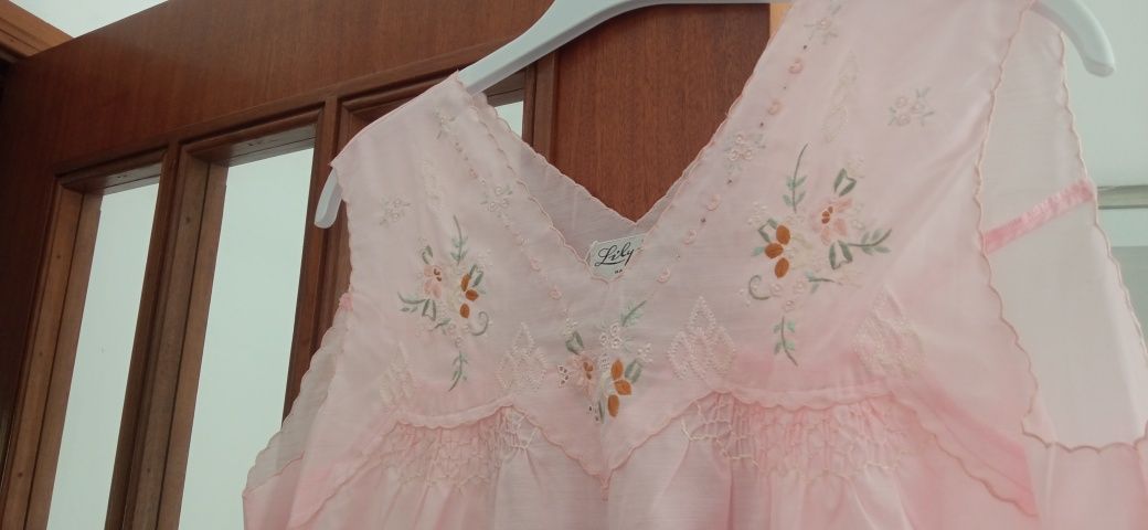Camisas de dormir 38 bordadas, novas/sem uso,com e sem manga