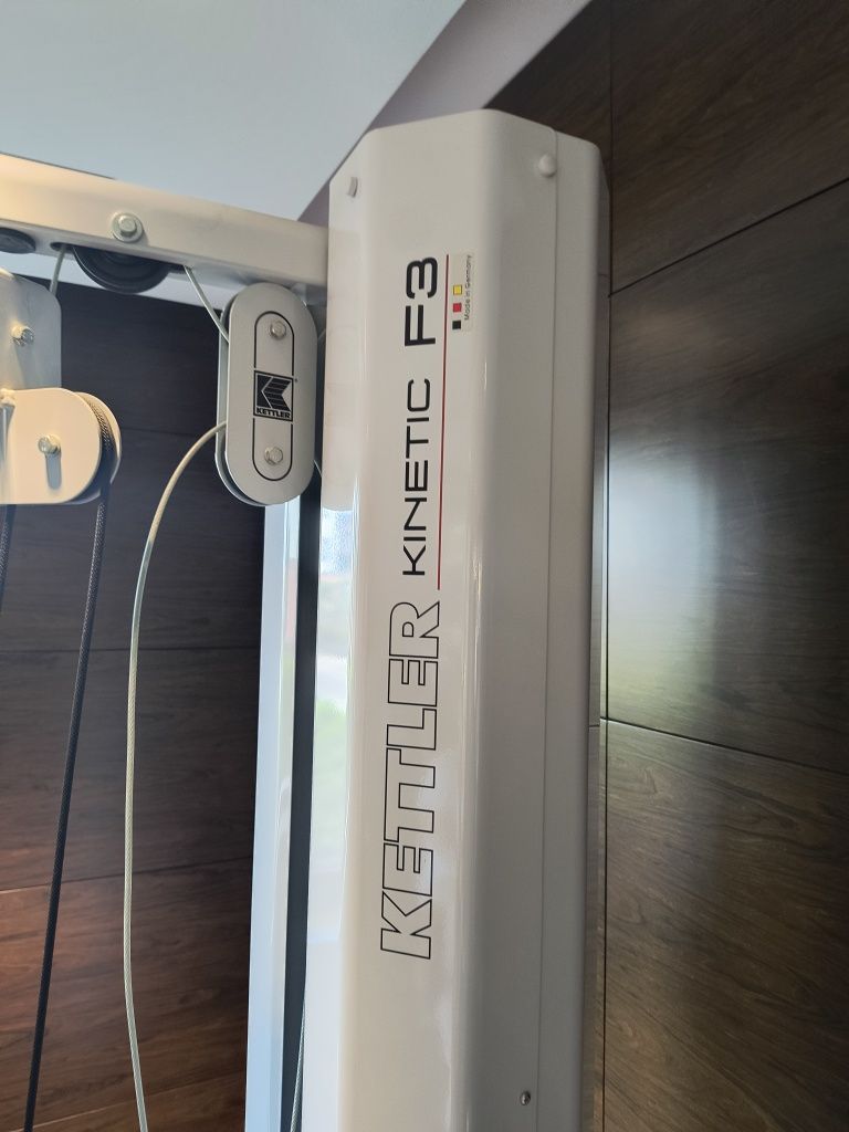 Atlas siłowy KETTLER KINETIC F3 – wielofunkcyjna maszyna treningowa