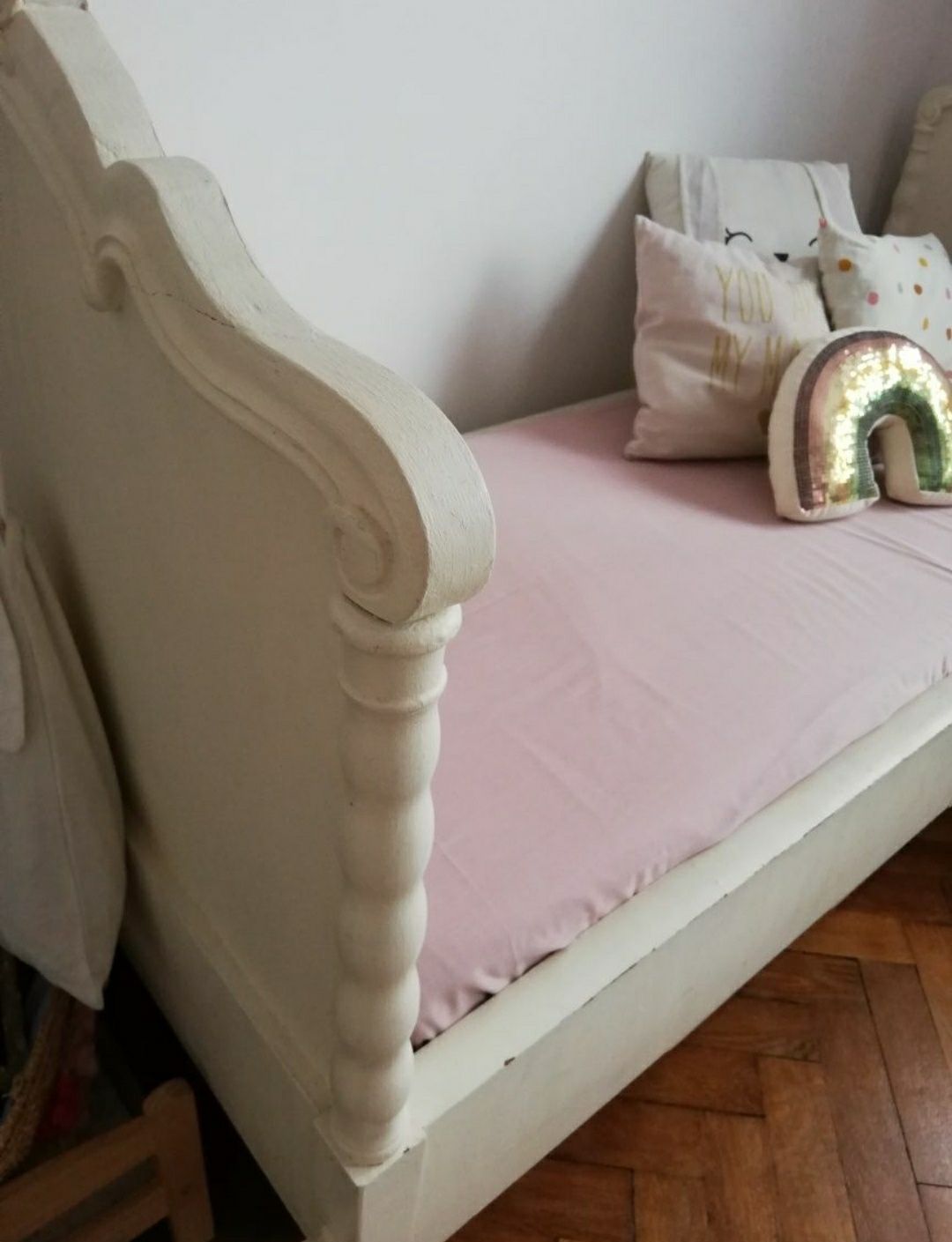 Łóżko Dziewczęce Drewniane Księżniczka materac + szafka nocna