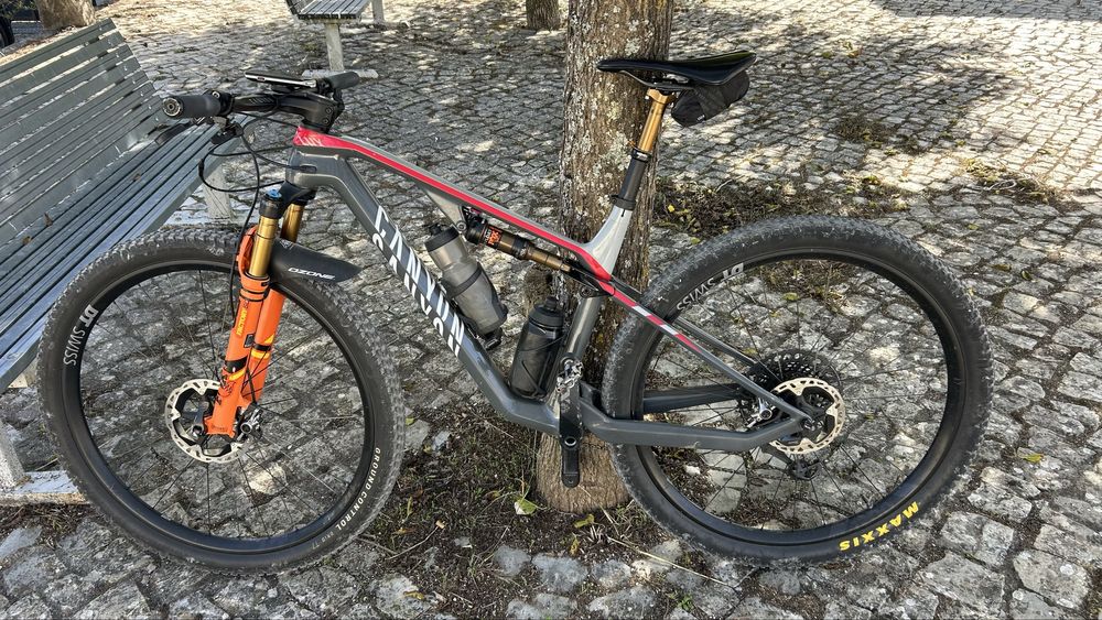 Canyon Lux CF SLX 9.0 Team