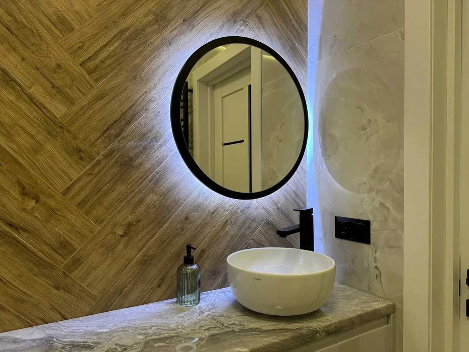 Укомплектована однокімнатна біля озера