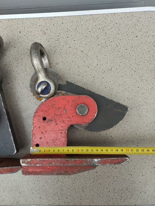 Захват горизонтальный для листового металла.