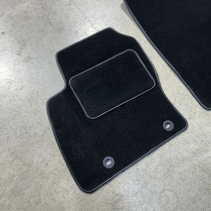 Tapetes Ford Focus 2004