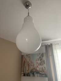 Lampa zarowka w stanie idealnym