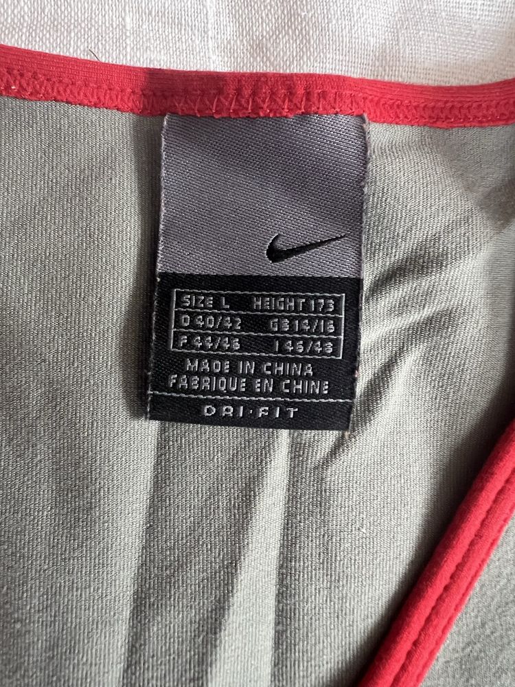 Еластичний топ, майка Nike для заняття фітнесом та длч срортзалу