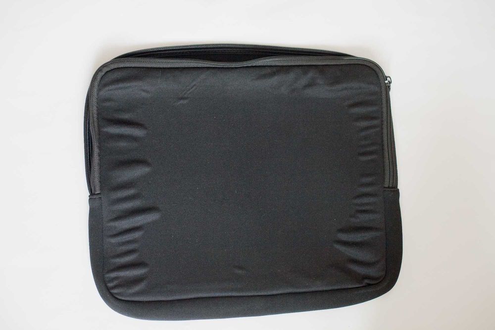 Pokrowiec neoprenowy na laptopa lub netbooka 14/15"