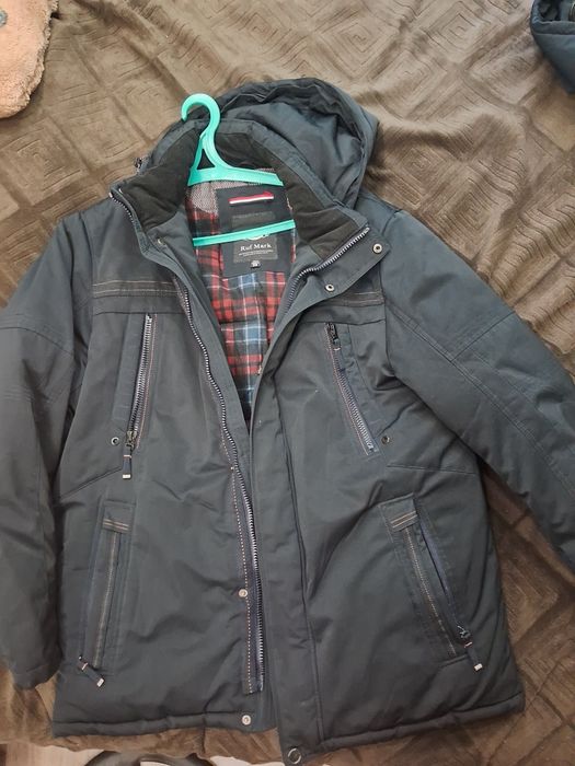 Продам  зимнюю мужскую курточку, р.56