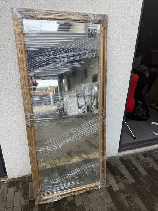 Дзеркала настінні та островні