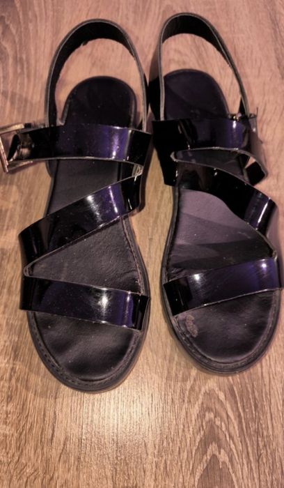 Літне взуття для жінок