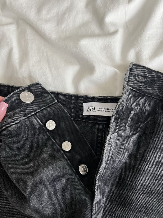 Jeansowe czarne krótkie spodenki szorty Zara XS y2k wycięte z wysokim