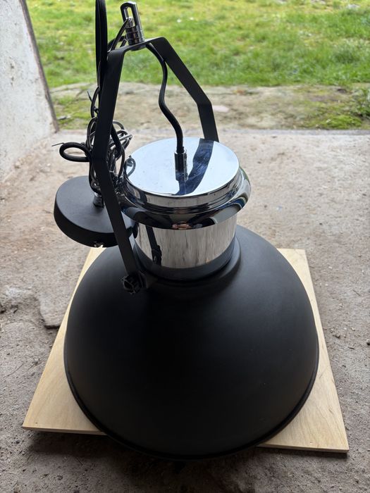 Lampa loftowa przemyslowa chron czarny mat