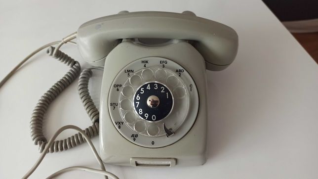 Stary telefon tarczowy GNT Automatic F68