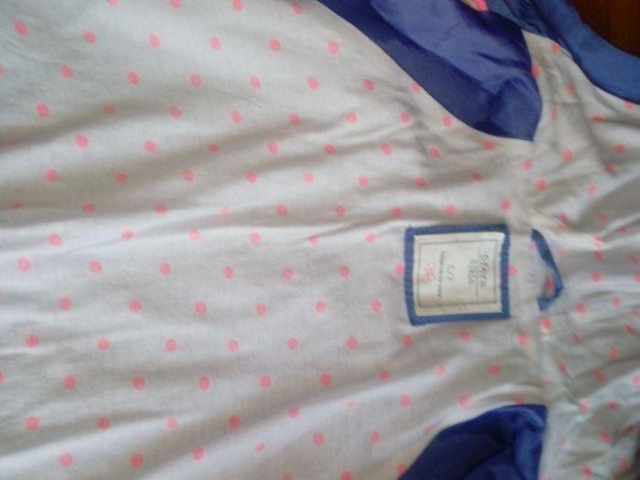 Casaco corta vento com capuz, Menina