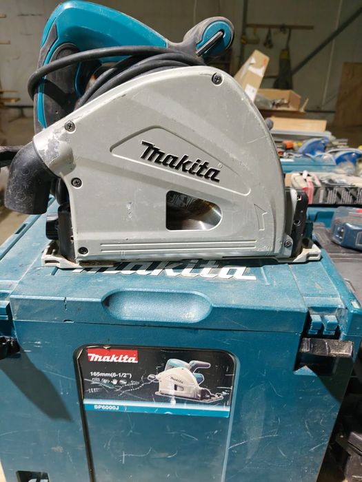 Дискова пила Makita SP6000J