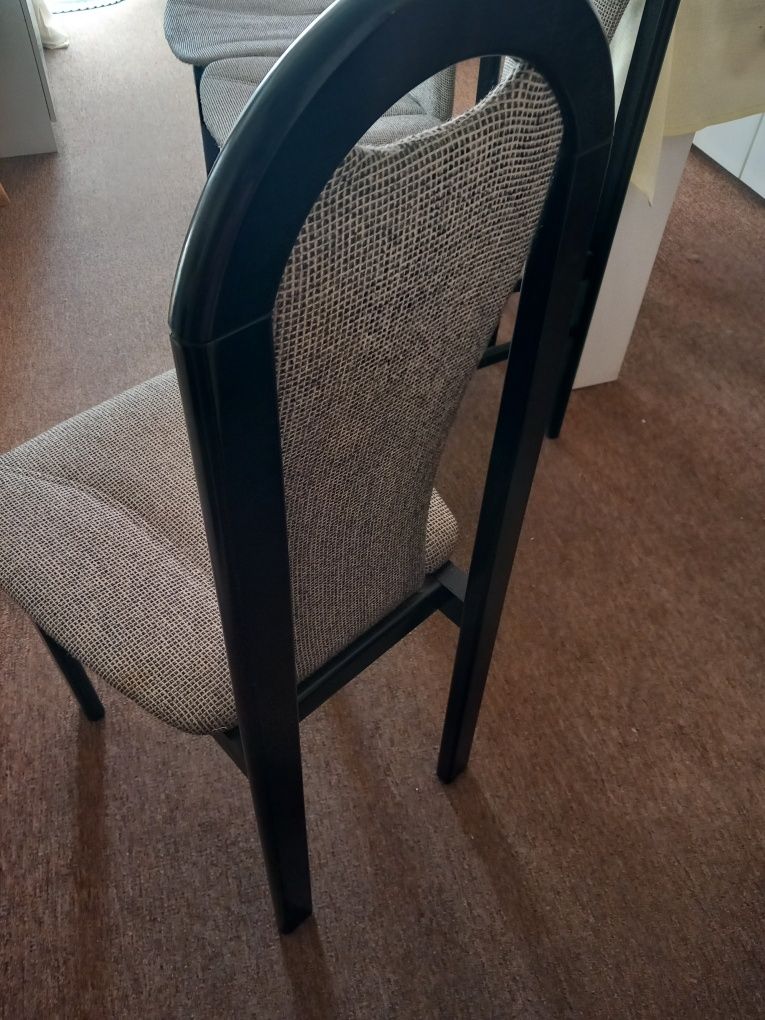 Krzesła 2 szt , ładne, cena za 2 szt