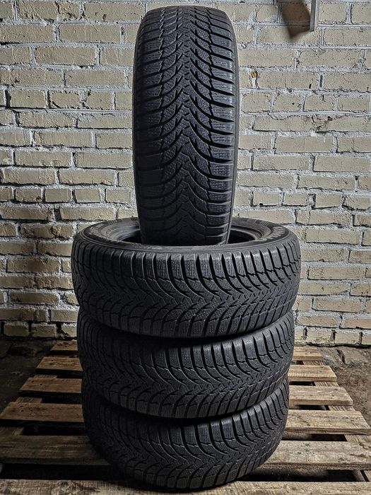 Зимові 215/60r16 Kumho | 8.5mm | 2024 | Стан нових | Преміум шини |