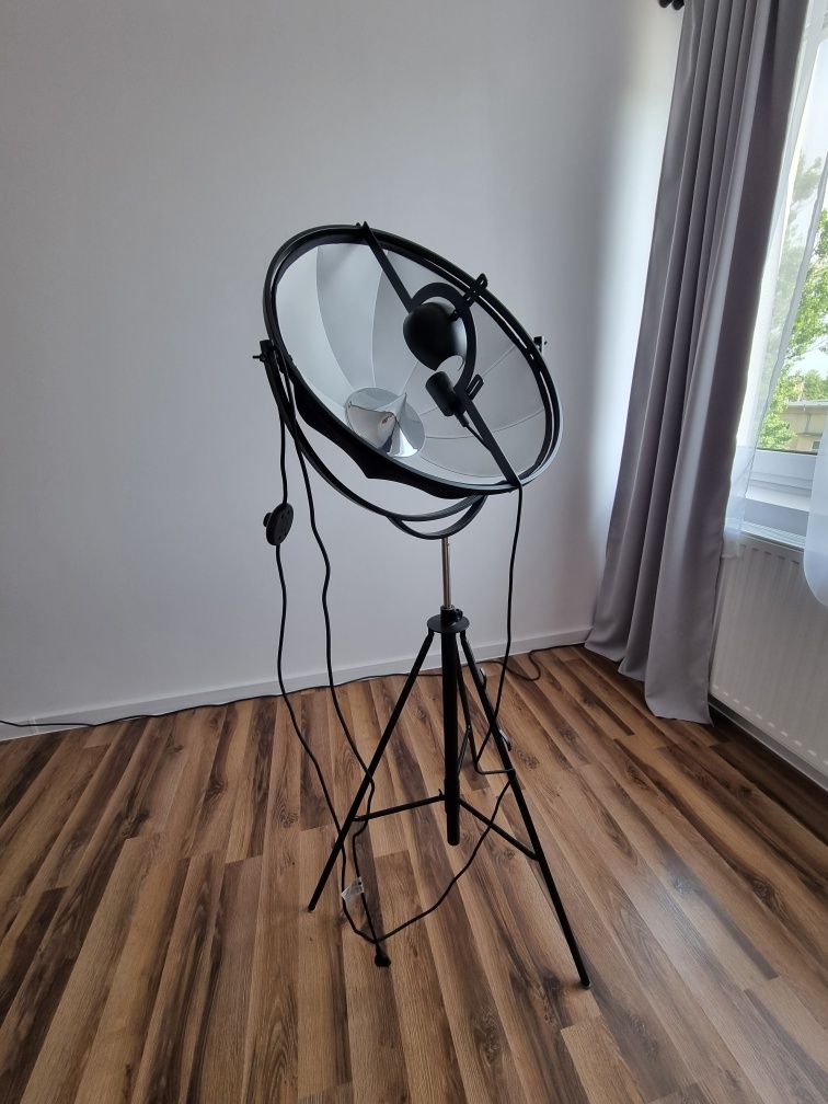 Lampa podłogowa loft