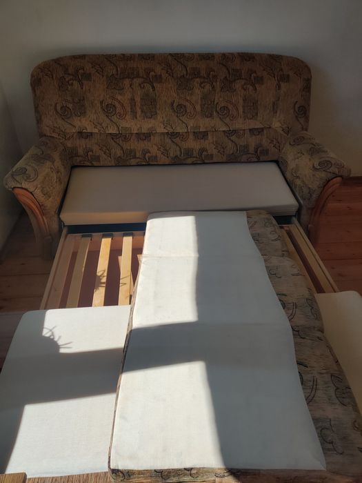Kanapa, Sofa wysuwana ze schowkiem na pościel