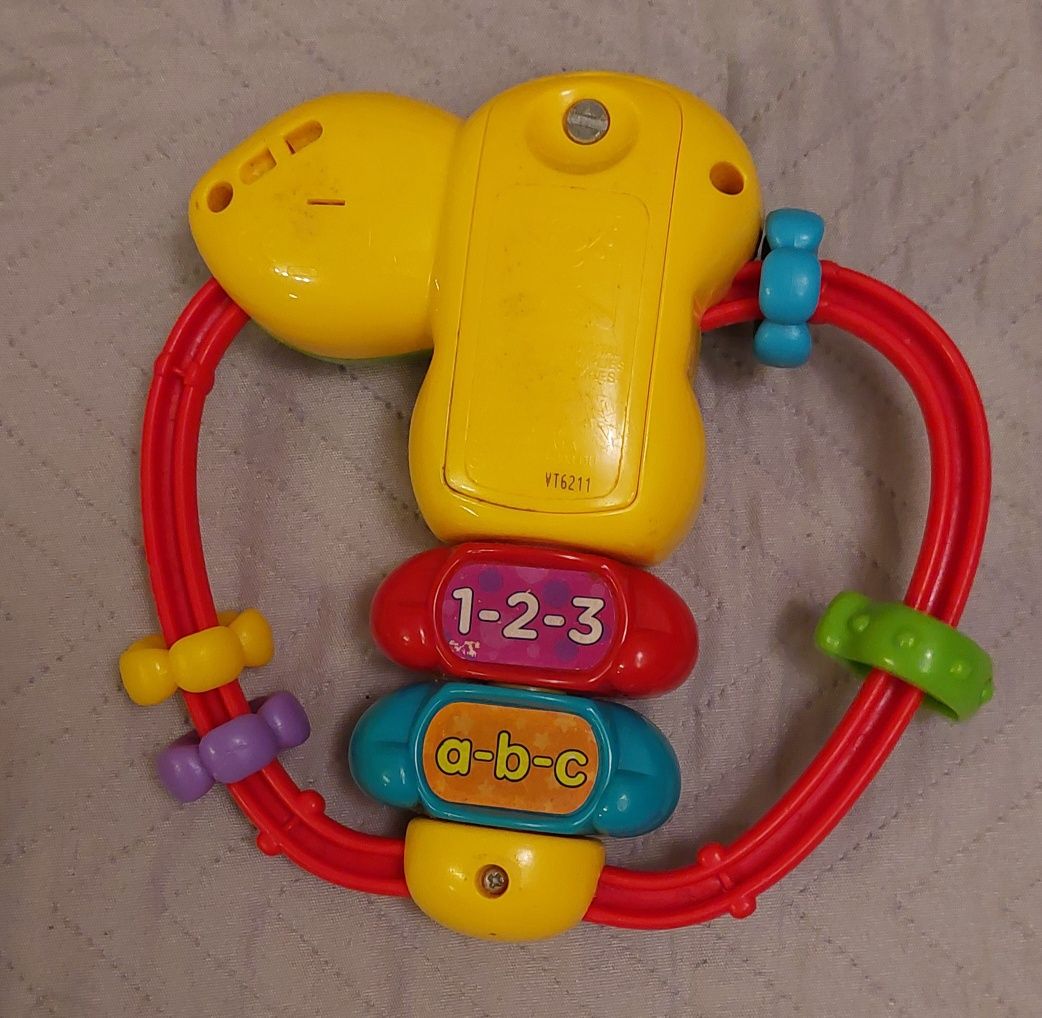 Owocowa gąsieniczka vtech grzechotka