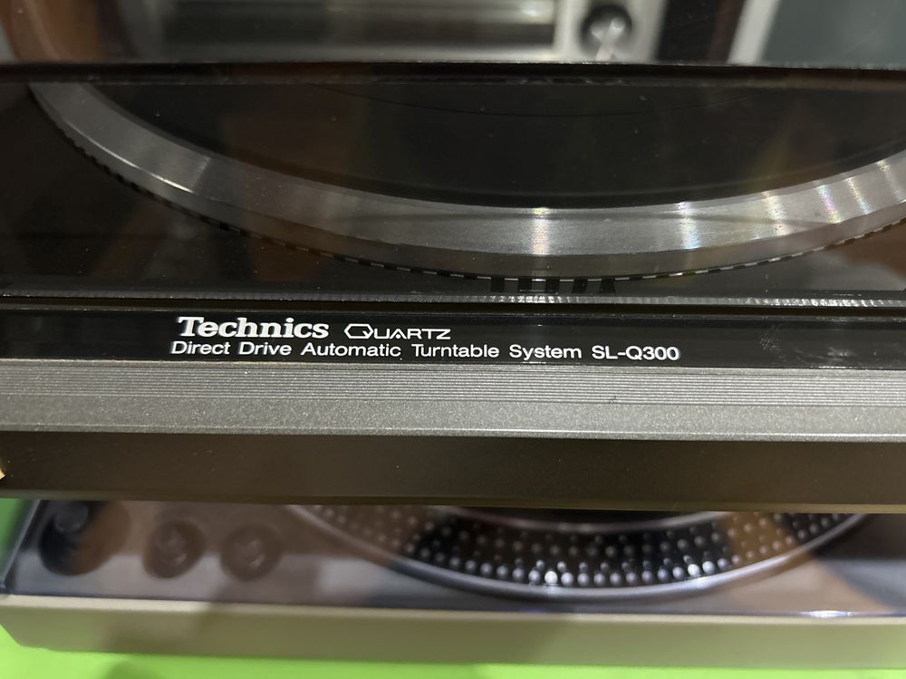 Technics Gira discos SL-Q300