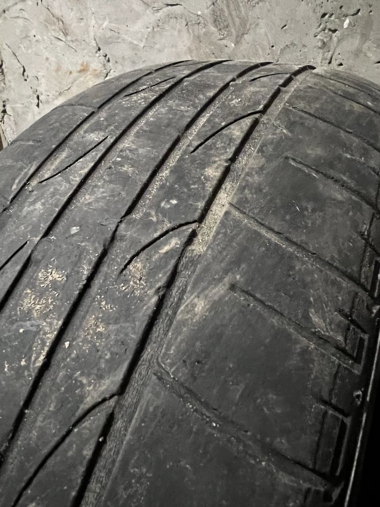 Продам дві вживані літні шини Bridgestone Dueler H/P 215/65/R16