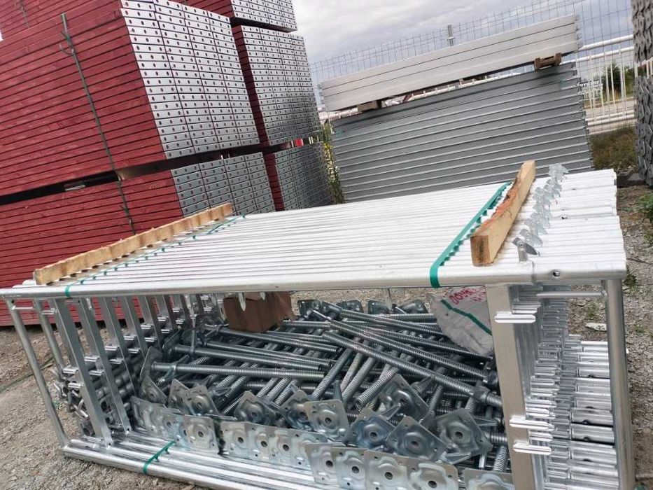 Rusztowanie systemowe   255 m2   SP70 30x8,5m  pletak