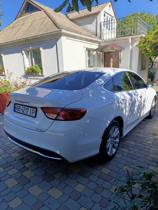 Авто  Chrysler 200