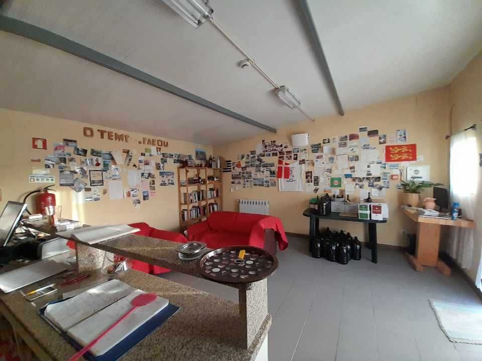 Vendo casa com comércio