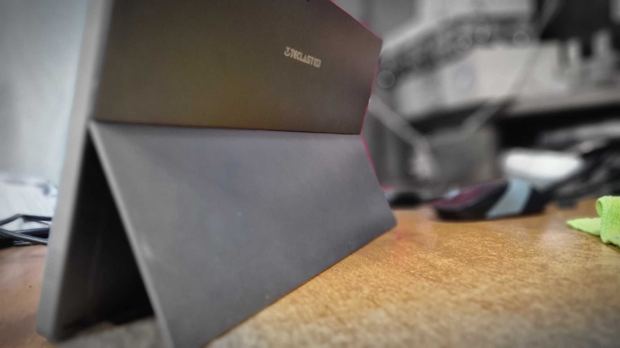 Планшет на Windows Teclast Tbook 16 Power 8/64Gb +Клава, Чохол, Стилус