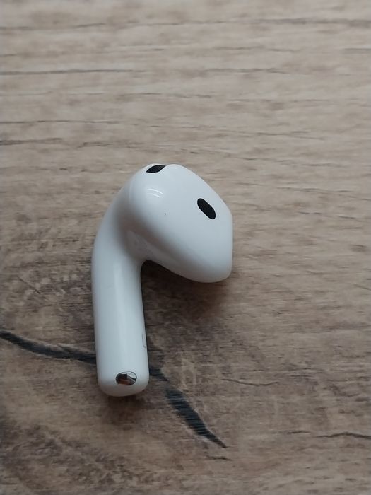 Lewa sluchawka air pods 4