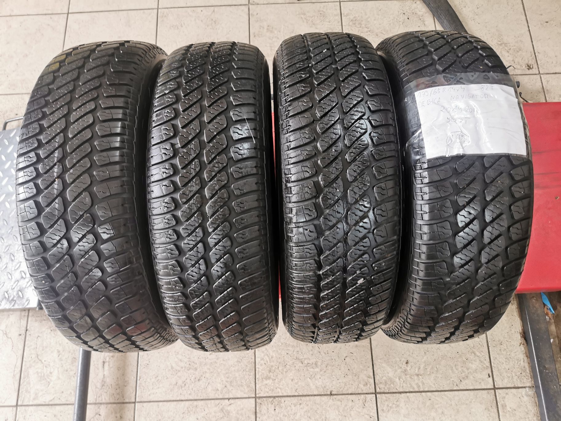 175/65r14 Dębica Navigator 2019 rok