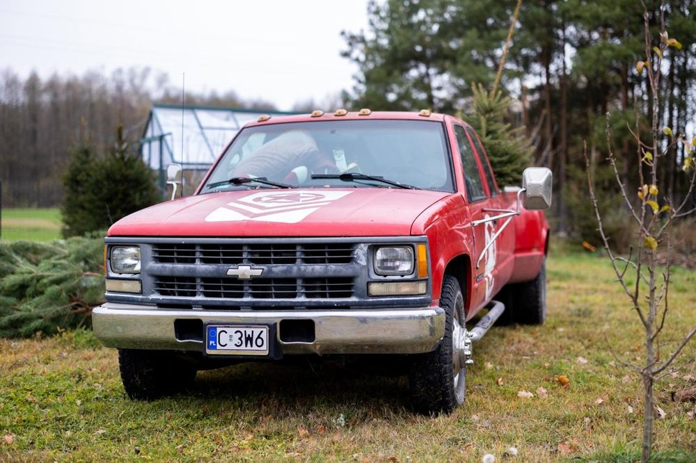 Chevrolet CK3500 6.5V8 diesel Hummer manual bliźniak