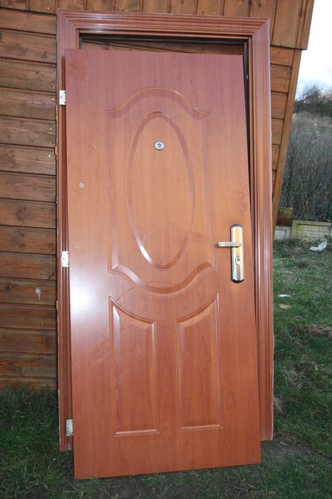 Sprzedam drzwi zewnętrzne