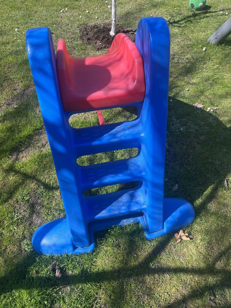 zjezdzalnia little tikes 150 cm