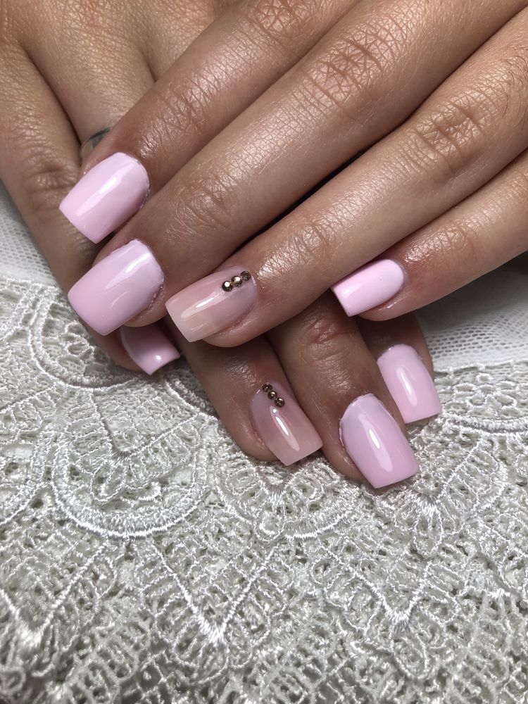 Unha de gel, verniz gel, manicure, pedicure . E Depilação