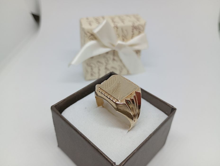 Złoty sygnet 585 waga 4,23g rozmiar 27