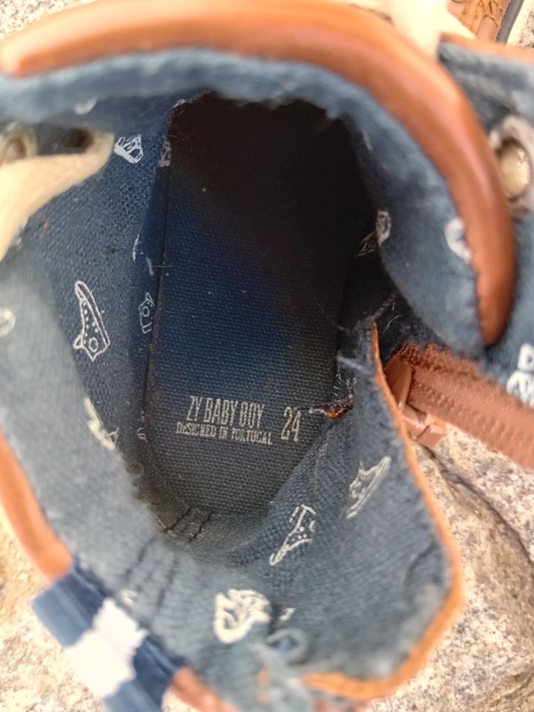 Bota Zippy.           .