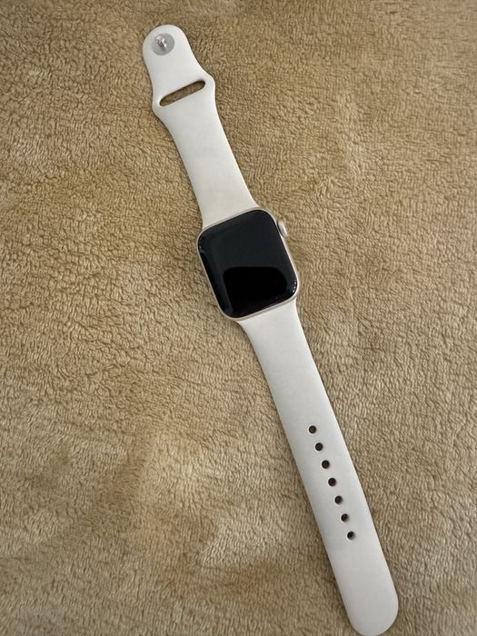 Apple watch se 2 40мм 2024 білий