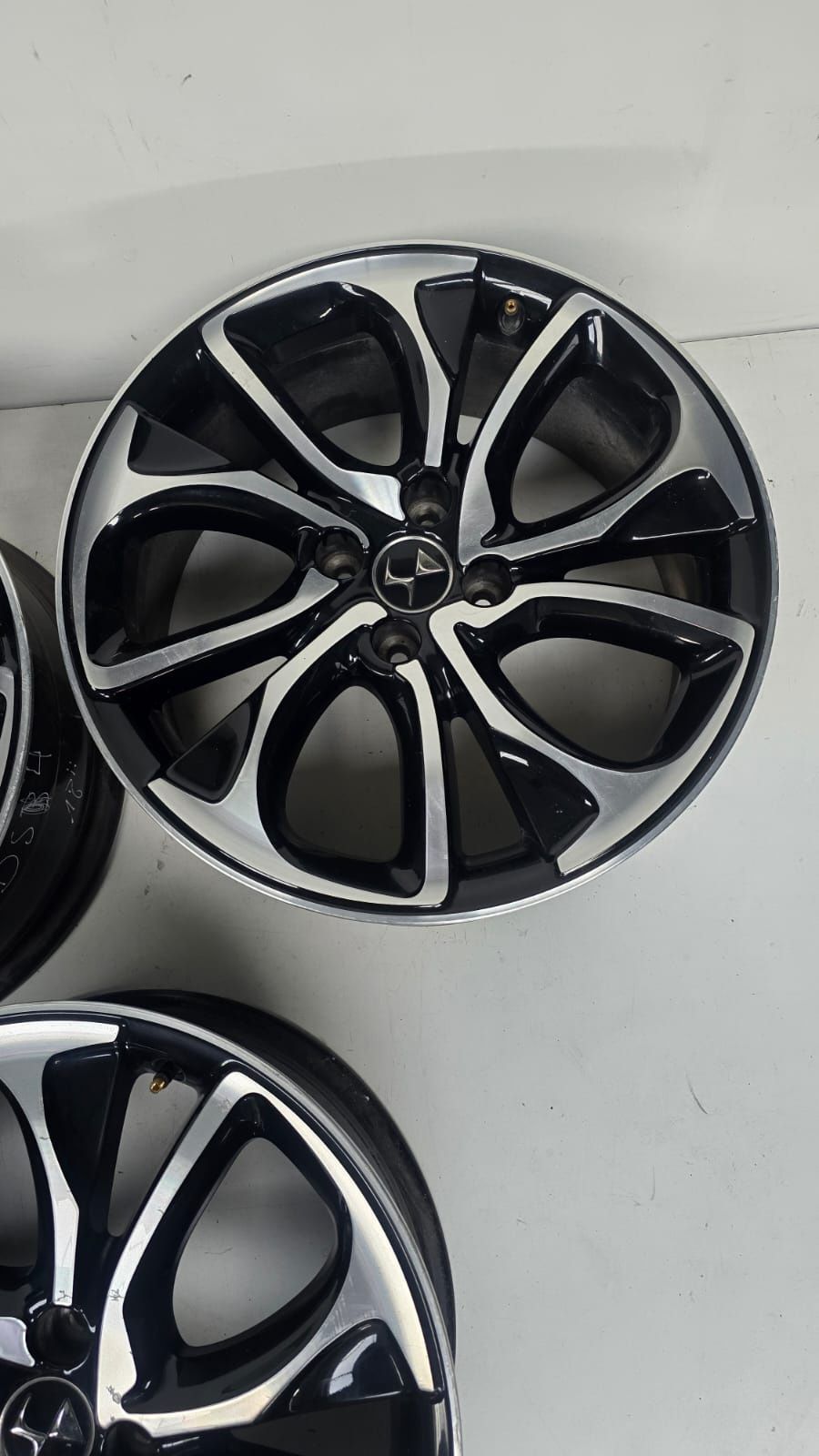 Felga 18" Citroen DS4 7.5Jx18 CH4-29
