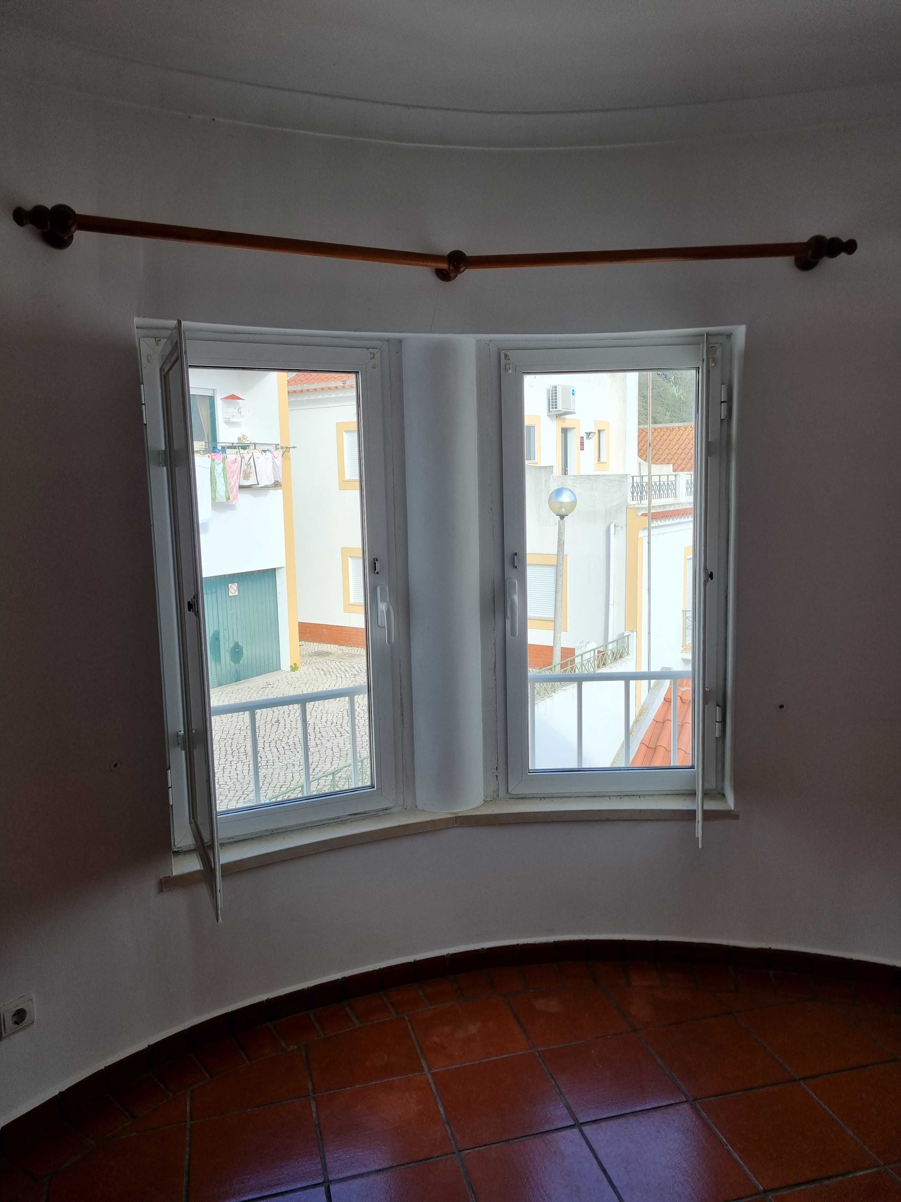 Conjunto varões para cortinado, em madeira, c/ 1.00 m + acessórios