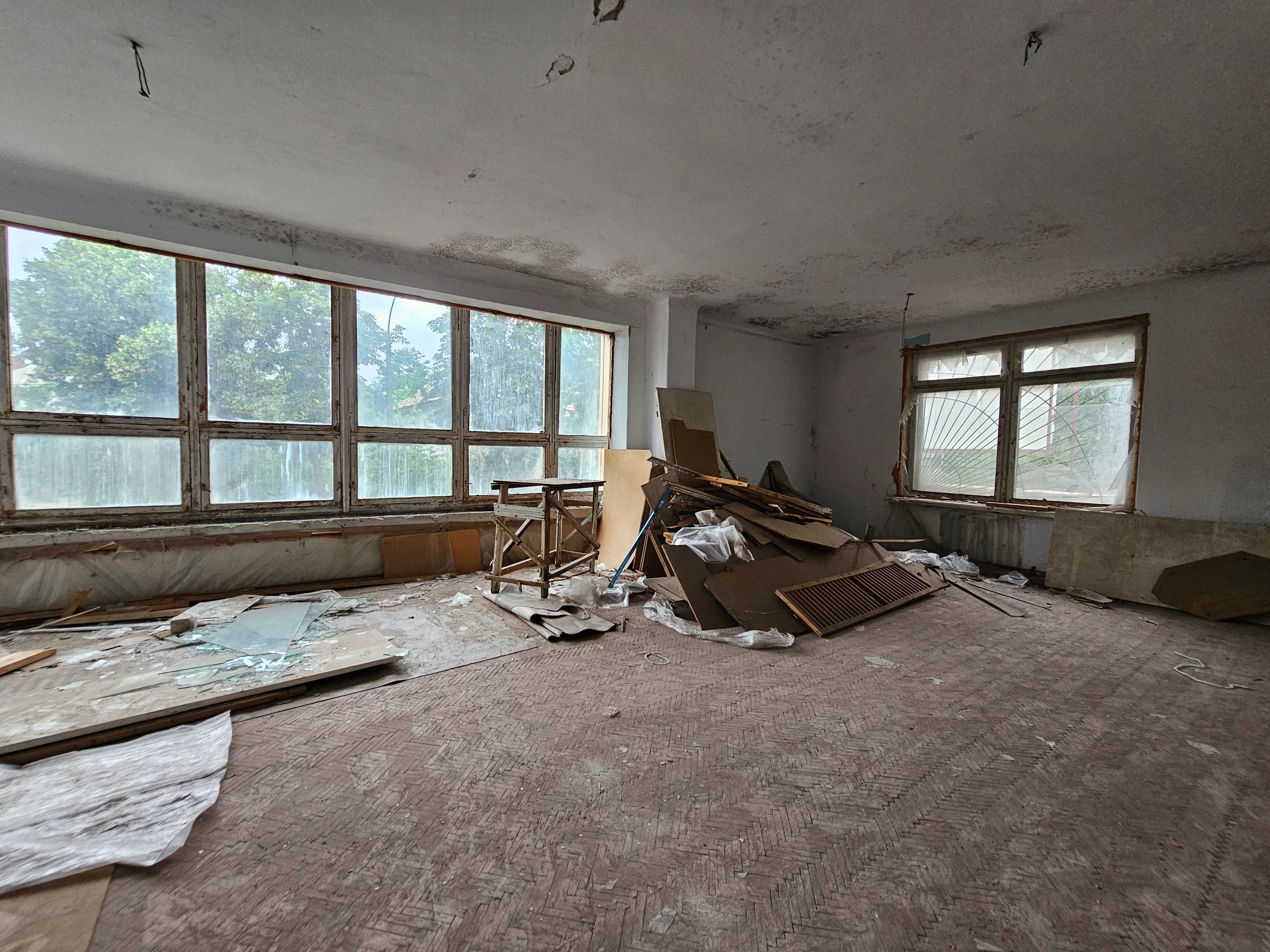 Продаётся помещение 380 кв.м. на Карачунах, ул. Бахчисарайская